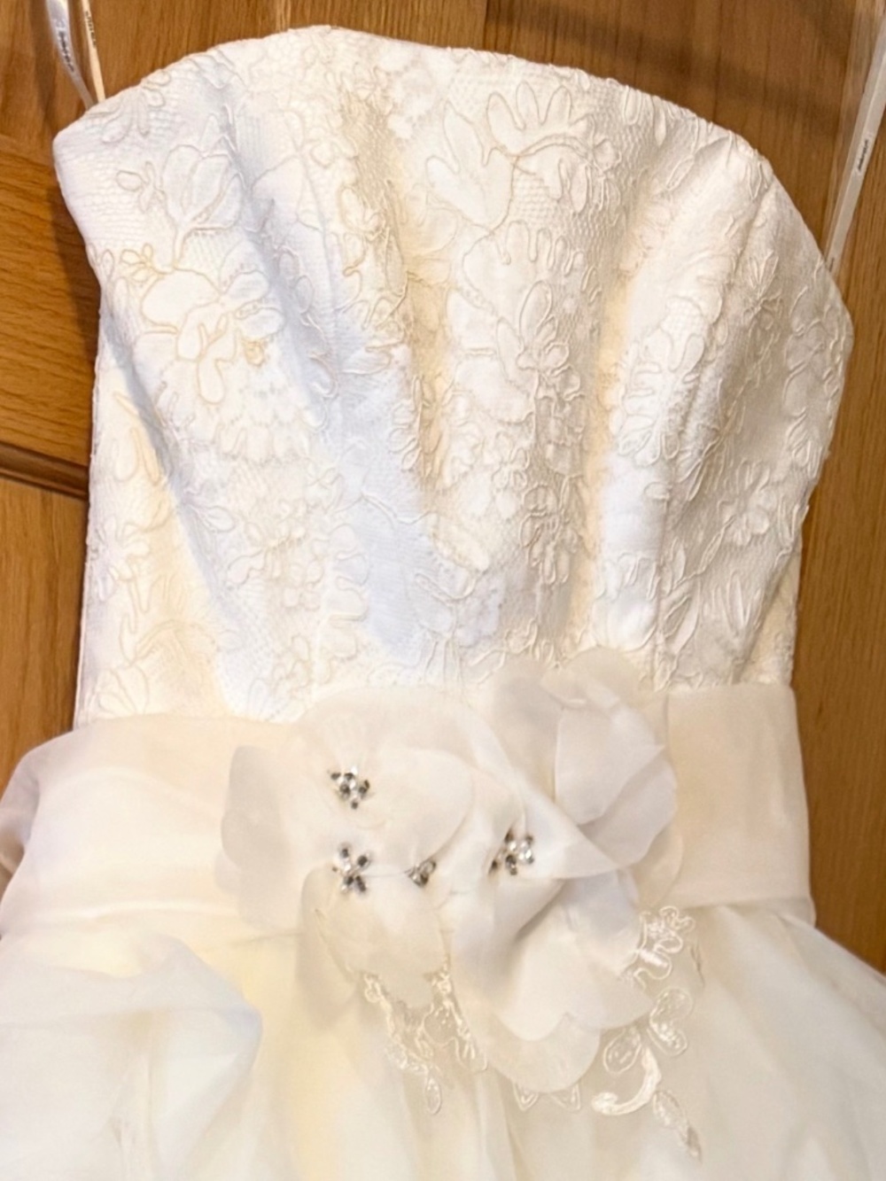 Vera Wang White wedding dress